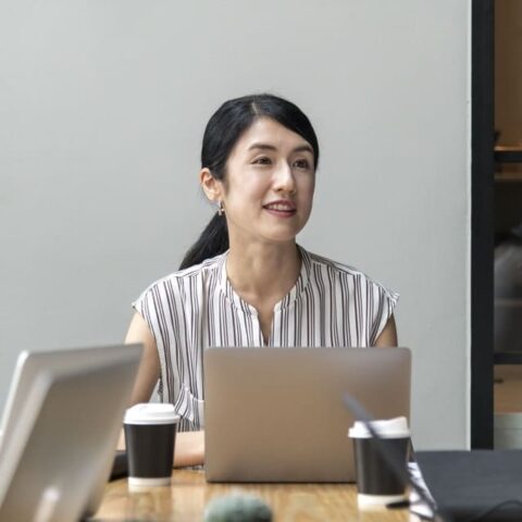 asian-beautiful-beverage-business-businesswoman-cheerful-1434027-pxhere.com-1-1-480x480